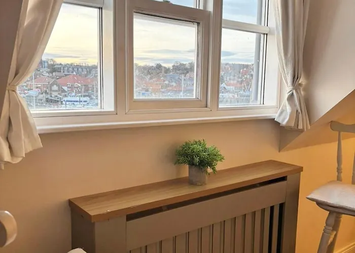 Stunning Views Of Habour * Whitby